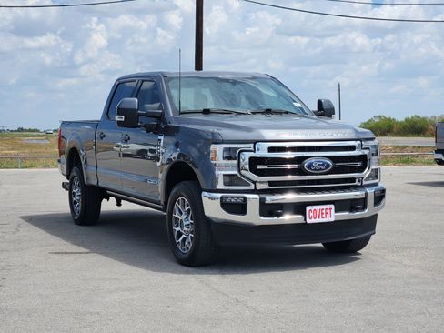 Used 2022 Ford F250 Lariat w/ Lariat Ultimate Package AWD/4WD image 3