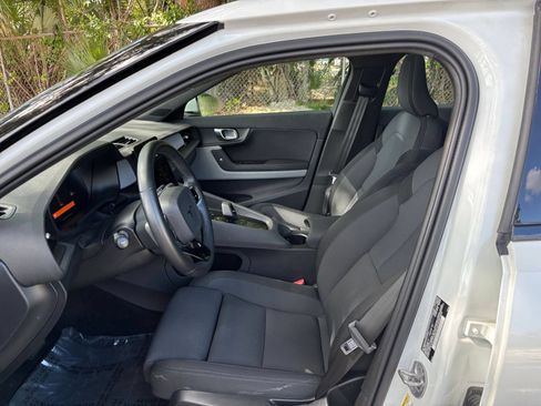 Used 2023 Polestar Polestar 2 FWD image 33