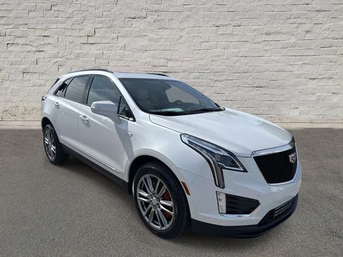 New 2025 Cadillac XT5 Sportv image 3