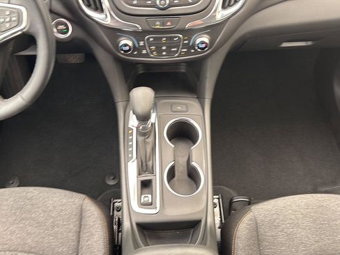 Used 2024 Chevrolet Equinox LT AWD/4WD image 13