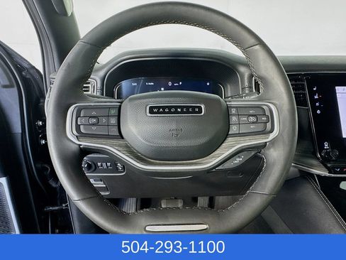 Used 2024 Jeep Wagoneer L Series II RWD image 13