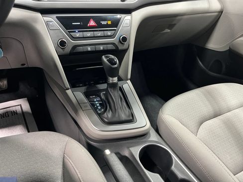 Used 2017 Hyundai Elantra SE FWD image 27