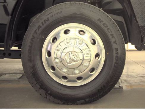 Used 2024 RAM 3500 Big Horn w/ Sport Appearance Package AWD/4WD image 11