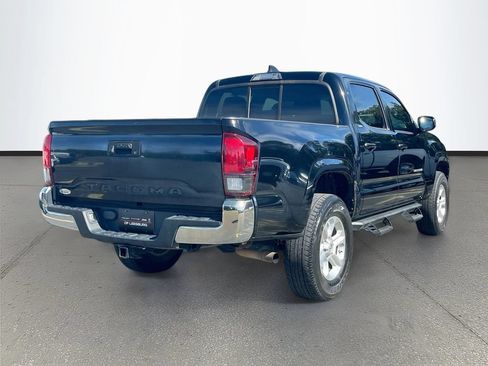 Used 2022 Toyota Tacoma SR5 RWD image 7