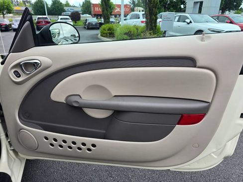 Used 2005 Chrysler PT Cruiser GT FWD image 88