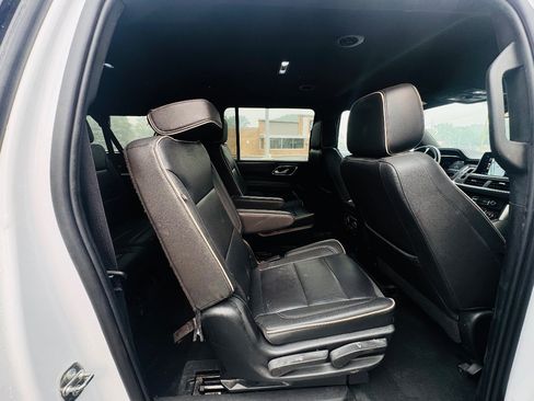 Used 2023 Chevrolet Suburban Premier AWD/4WD image 12