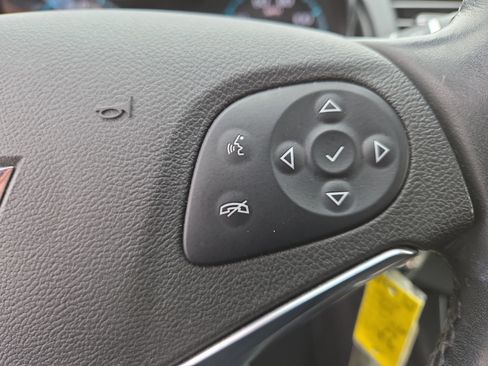 Used 2015 Chevrolet Impala LT w/ Convenience Package image 28