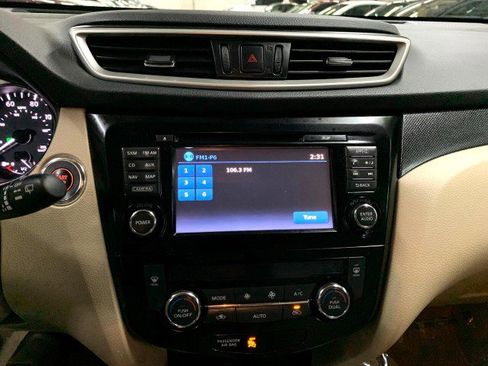 Used 2015 Nissan Rogue SL image 33