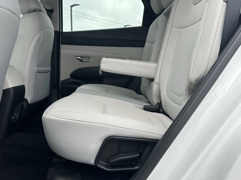 Used 2025 Hyundai Tucson SE image 21