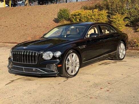 New 2026 Bentley Flying Spur Azure image 13