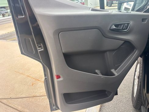 Used 2025 Ford Transit 350 XLT RWD image 28