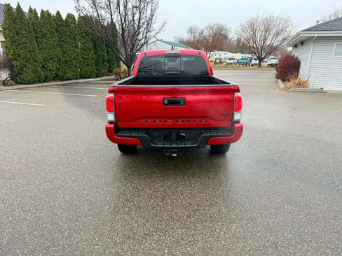 Used 2023 Toyota Tacoma TRD Sport w/ Advanced Technology Package image 4