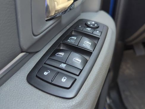 Used 2019 RAM 1500 Classic Warlock w/ Electronics Group image 8