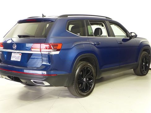 Certified 2023 Volkswagen Atlas SE w/ Black Wheel Package FWD image 7