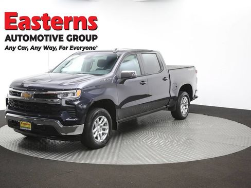 Used 2023 Chevrolet Silverado 1500 LT AWD/4WD image 57
