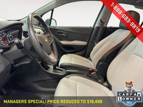 Certified 2022 Chevrolet Trax LT w/ LT Convenience Package image 9