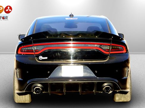 Used 2019 Dodge Charger R/T image 6