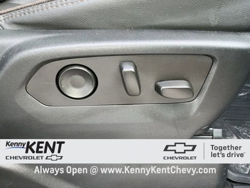 Certified 2022 Chevrolet Tahoe High Country w/ Premium Package image 21