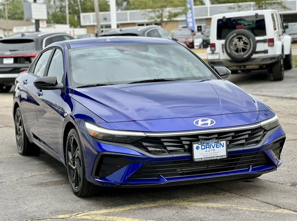 Used 2026 Hyundai Elantra Sport w/ Cargo Package FWD image 32