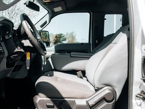 Used 2016 Ford F250 XLT w/ XLT Value Package image 19