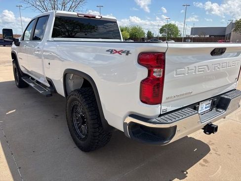 Used 2025 Chevrolet Silverado 2500 LT w/ Safety Package AWD/4WD image 4