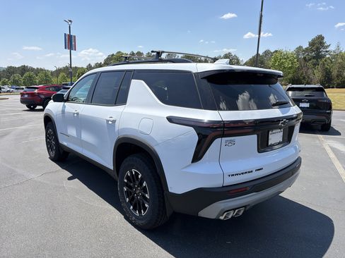 New 2026 Chevrolet Traverse Z71 w/ Enhanced Driving Package image 7