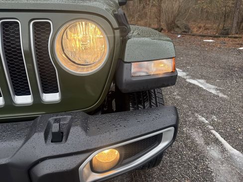 Used 2021 Jeep Wrangler Unlimited Sahara w/ Uconnect 4C Nav & Sound Group image 3