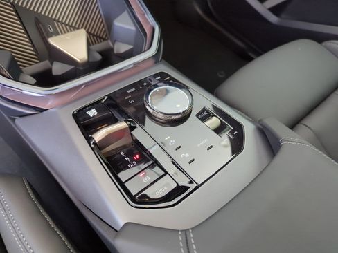 Used 2025 BMW X3 xDrive30i w/ Premium Package image 22