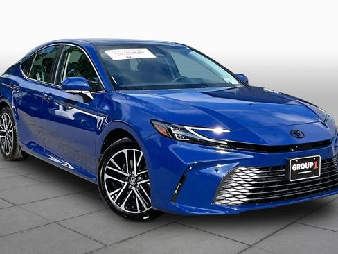 Certified 2026 Toyota Camry Hybrid AWD/4WD image 3