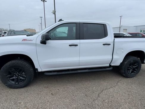 New 2025 Chevrolet Silverado 1500 Custom Trail Boss w/ LPO, Dark Essentials Package image 6