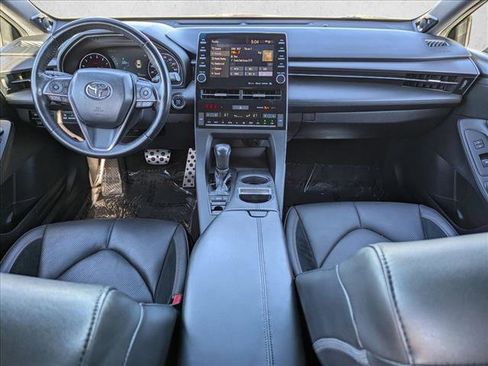 Used 2019 Toyota Avalon Touring image 18