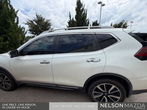 Used 2020 Nissan Rogue SL w/ Premium Package AWD/4WD image 10
