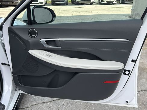 Used 2025 Hyundai Sonata Limited FWD image 54