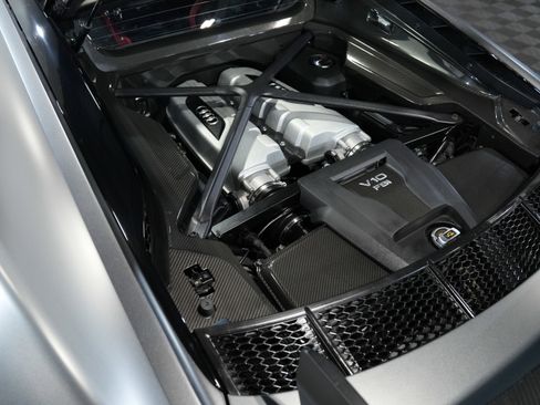 Used 2017 Audi R8 V10 plus image 46