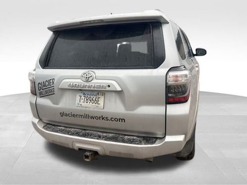 Used 2015 Toyota 4Runner SR5 image 9