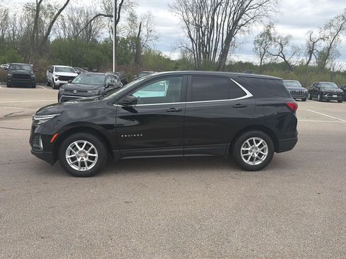 Used 2024 Chevrolet Equinox LT AWD/4WD image 2