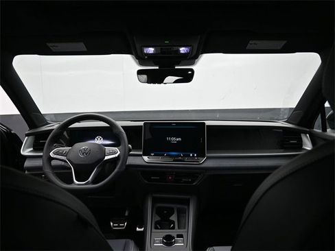 New 2026 Volkswagen Tiguan SE R-Line image 10