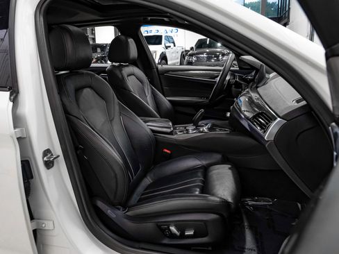 Used 2019 BMW 540i w/ M Sport Package RWD image 41
