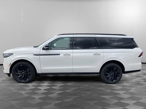 New 2026 Lincoln Navigator L Reserve image 4