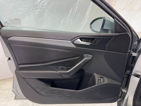 Used 2024 Volkswagen Jetta SE image 33