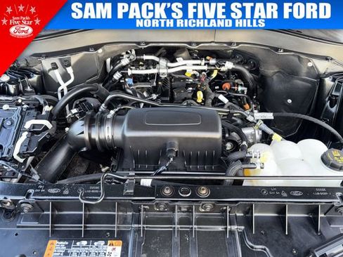 Used 2024 Ford Explorer XLT image 32