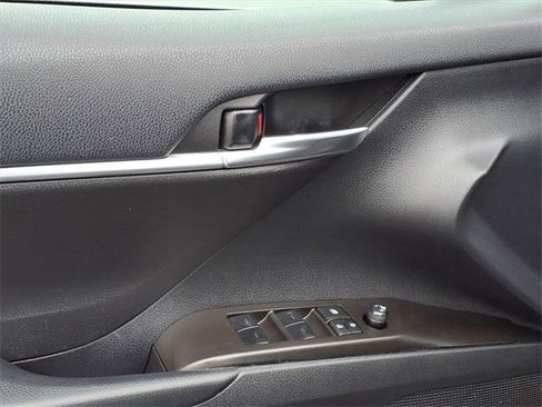 Used 2023 Toyota Camry LE image 7