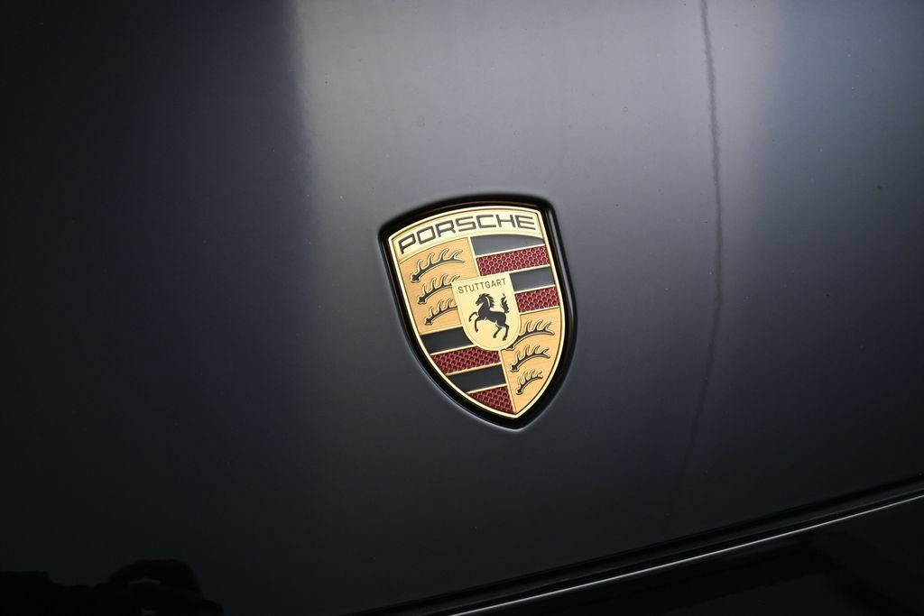 Certified 2025 Porsche Cayenne E-Hybrid Coupe AWD/4WD image 13