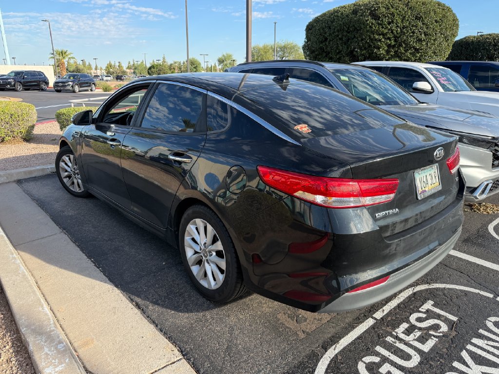 Used 2016 Kia Optima EX FWD image 2