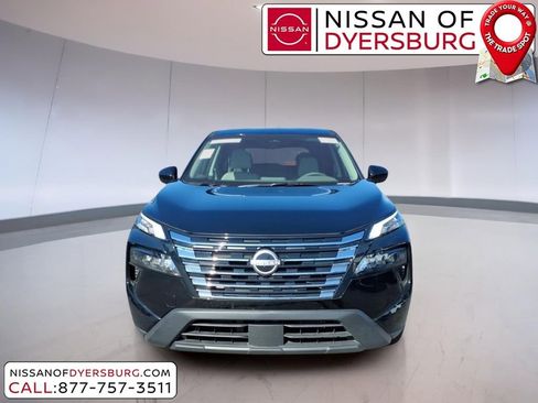 Used 2025 Nissan Rogue SV FWD image 8