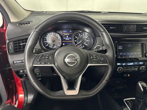 Used 2019 Nissan Rogue Sport SV w/ Technology Package FWD image 14
