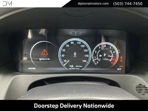 Used 2018 Jaguar XF S RWD image 30