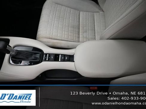 Used 2024 Honda HR-V LX image 33