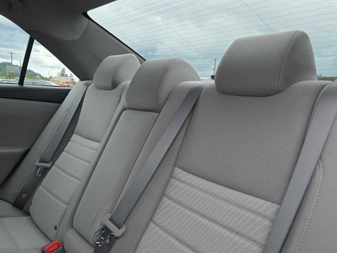 Used 2017 Toyota Camry LE FWD image 19