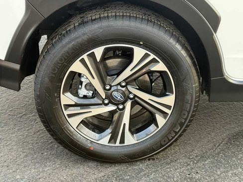 Certified 2025 Subaru Crosstrek 2.0i Premium image 8